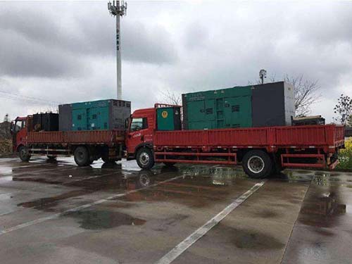 铁门关涂抹密封胶后，需要等待多长时间才能安装水冷式机油散热器密封件？